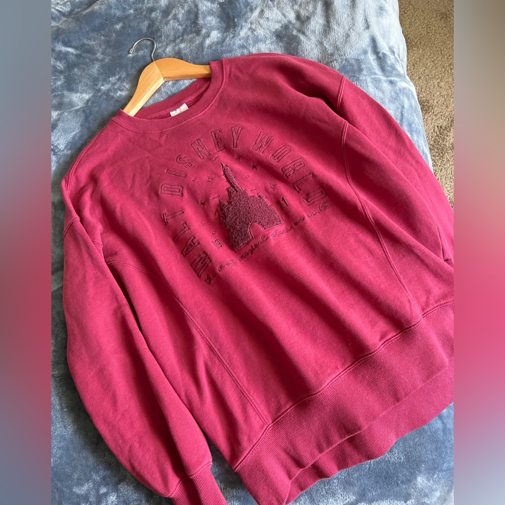 Red Disney World Sweatshirt EUC oversized XS - Picture 7 of 8